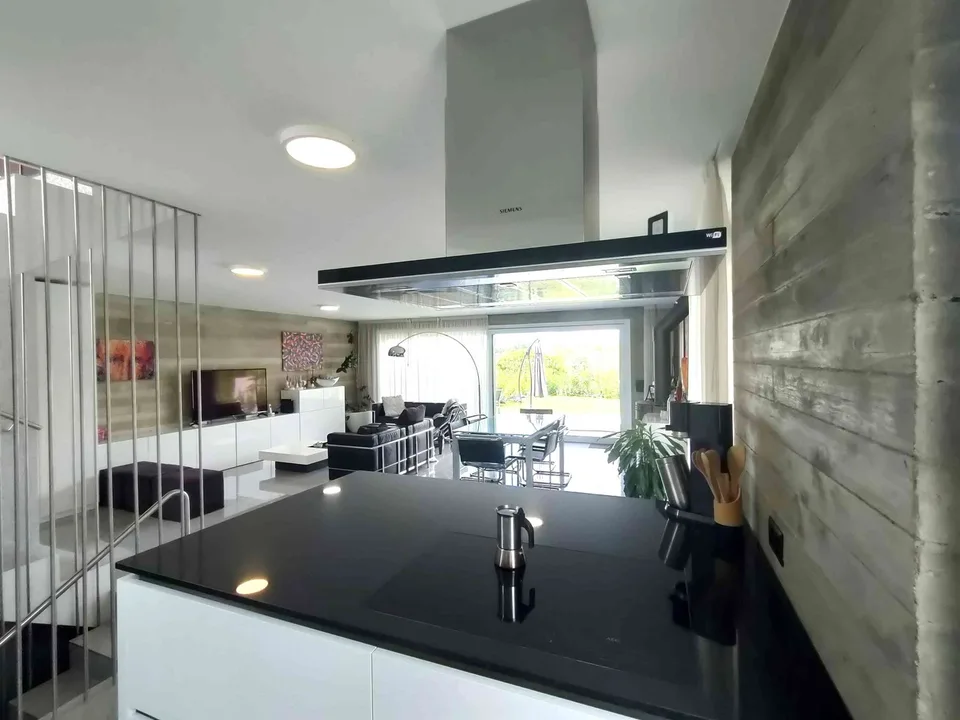Magnifique villa d'architecte à louer, proche de Lausanne