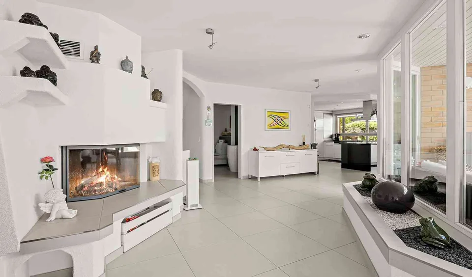Einfamilienhaus: Einliegerwohnung, beheizter Pool, 1’155 m² Grundstück