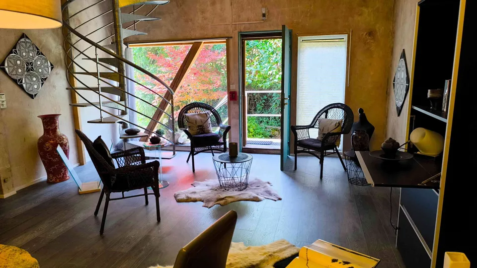 Ferme réhabilitée en appartements et locaux artisanaux