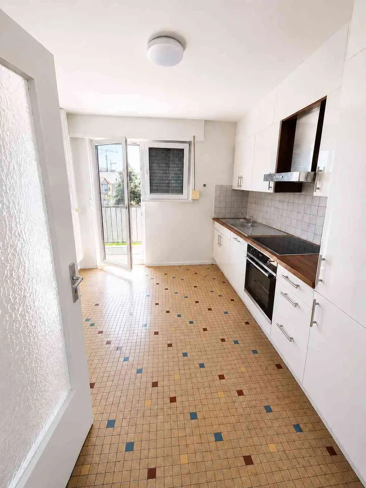 Renovierte Wohnung in Saint-Louis – 5 Gehminuten zu Novartis/Grenze