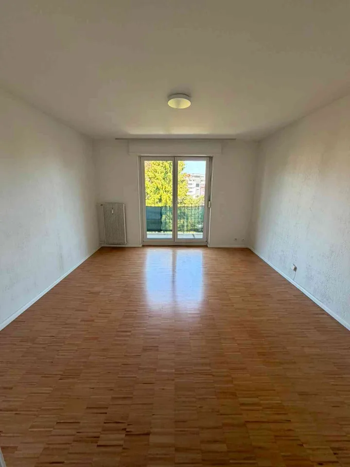 Renovierte Wohnung in Saint-Louis – 5 Gehminuten zu Novartis/Grenze
