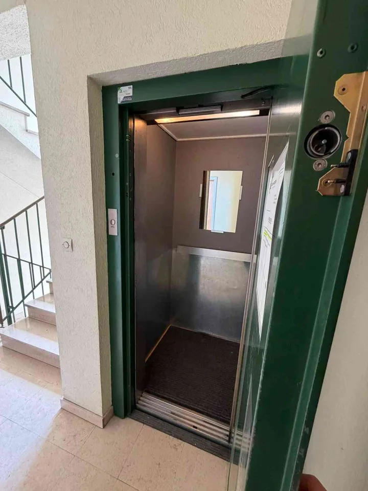 Renovierte Wohnung in Saint-Louis – 5 Gehminuten zu Novartis/Grenze