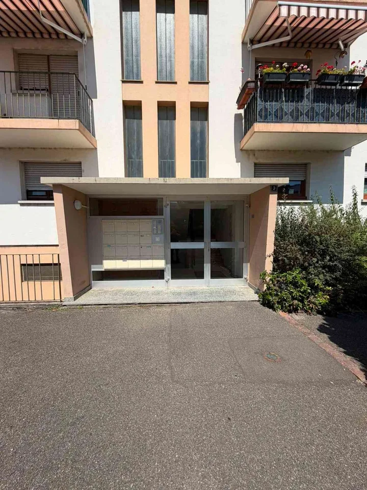 Renovierte Wohnung in Saint-Louis – 5 Gehminuten zu Novartis/Grenze