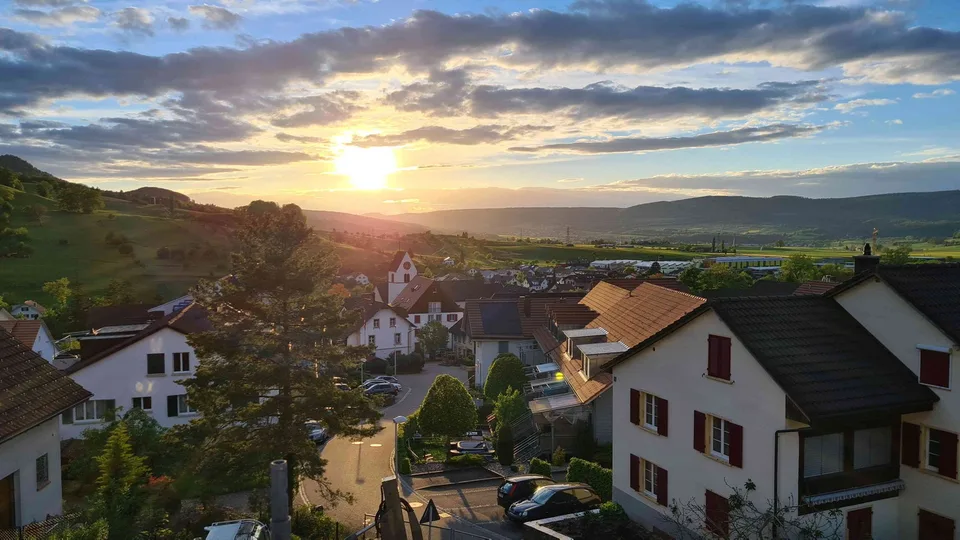 3 1/2 Zimmer Dachwohnung mit traumhafter Aussicht