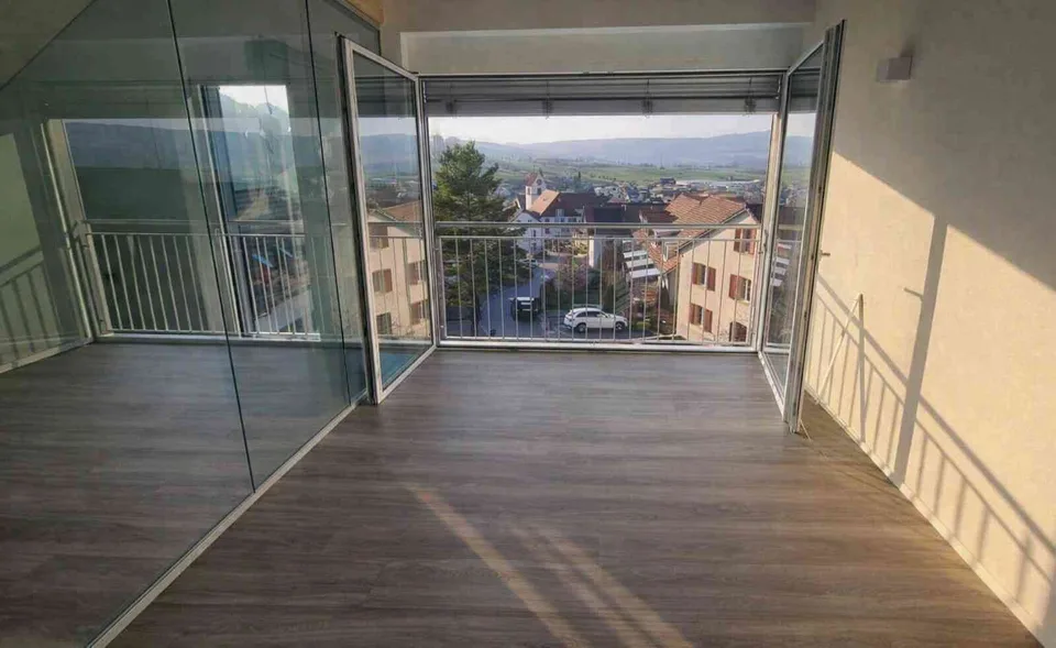 3 1/2 Zimmer Dachwohnung mit traumhafter Aussicht