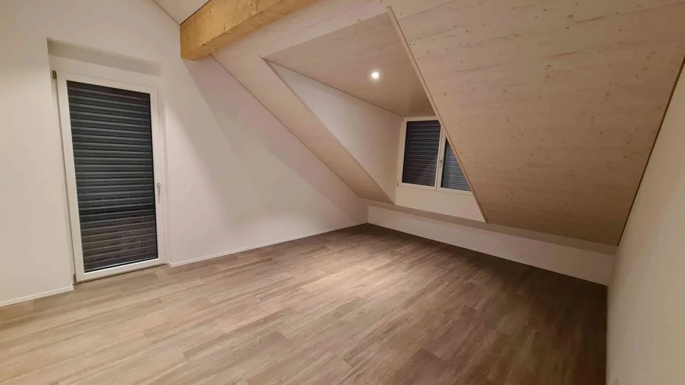 3 1/2 Zimmer Dachwohnung mit traumhafter Aussicht