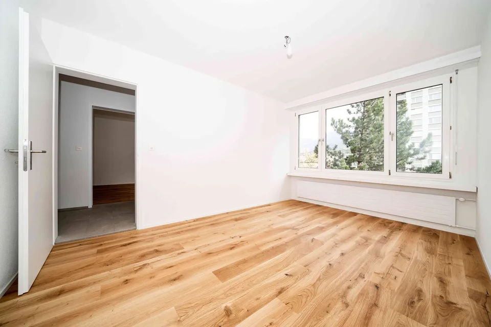 Grosszügige, komplett renovierte 5.5-Zimmer-Wohnung