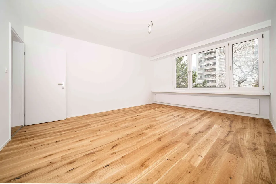 Grosszügige, komplett renovierte 5.5-Zimmer-Wohnung