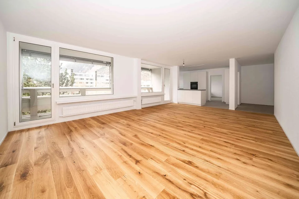 Grosszügige, komplett renovierte 5.5-Zimmer-Wohnung