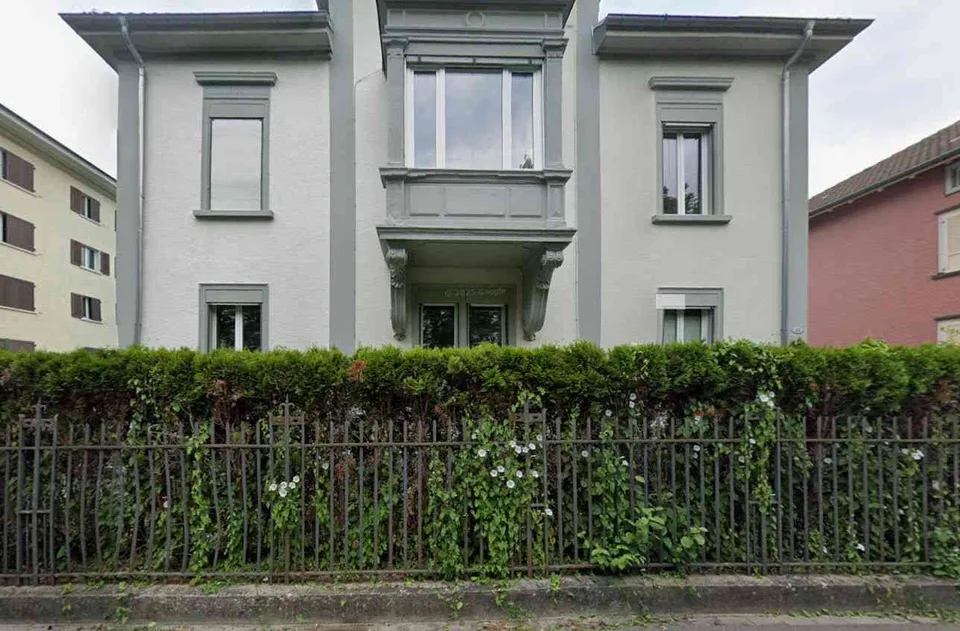Lichtdurchflutete 4.5-Zimmer-Wohnung in alter Stadtvilla