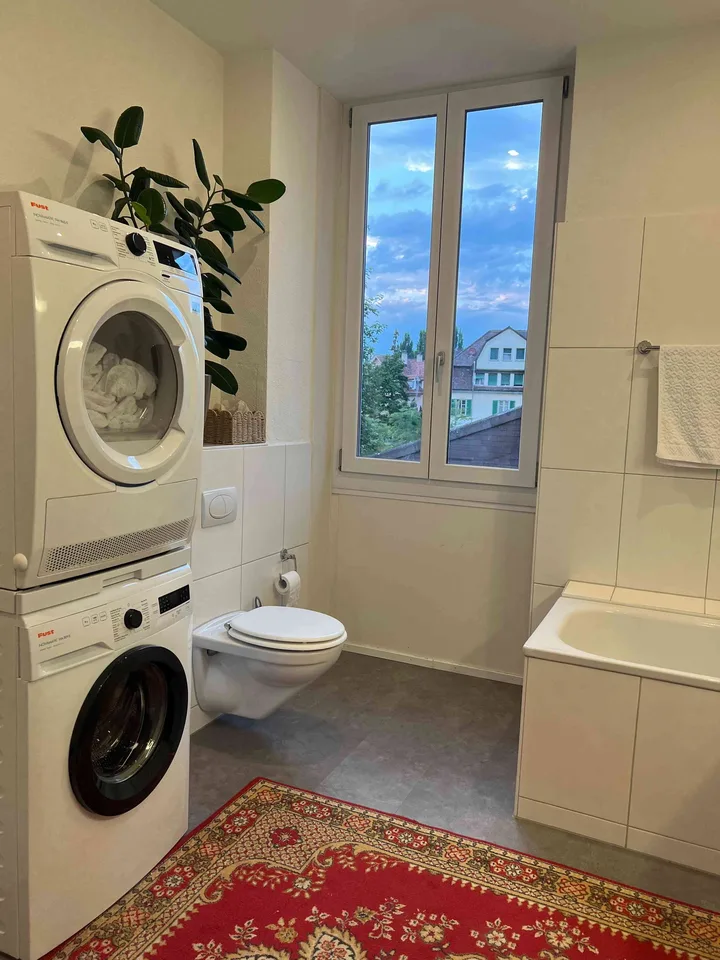Lichtdurchflutete 4.5-Zimmer-Wohnung in alter Stadtvilla