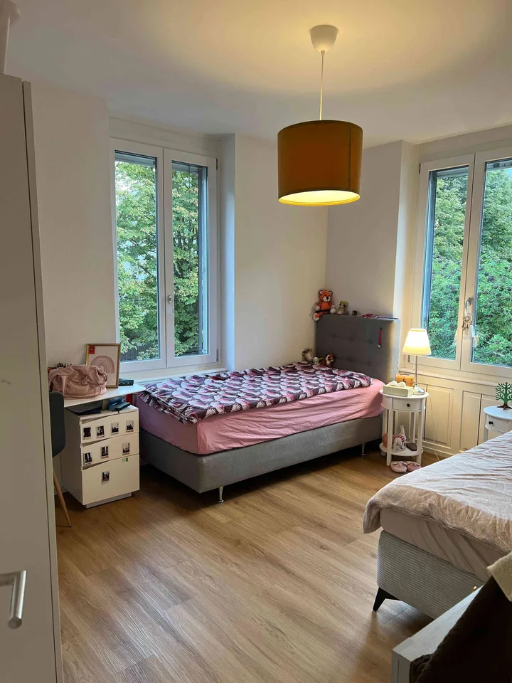 Lichtdurchflutete 4.5-Zimmer-Wohnung in alter Stadtvilla
