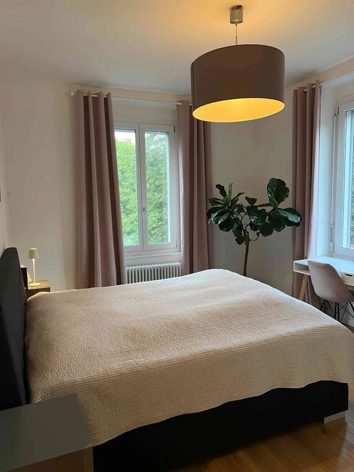 Lichtdurchflutete 4.5-Zimmer-Wohnung in alter Stadtvilla