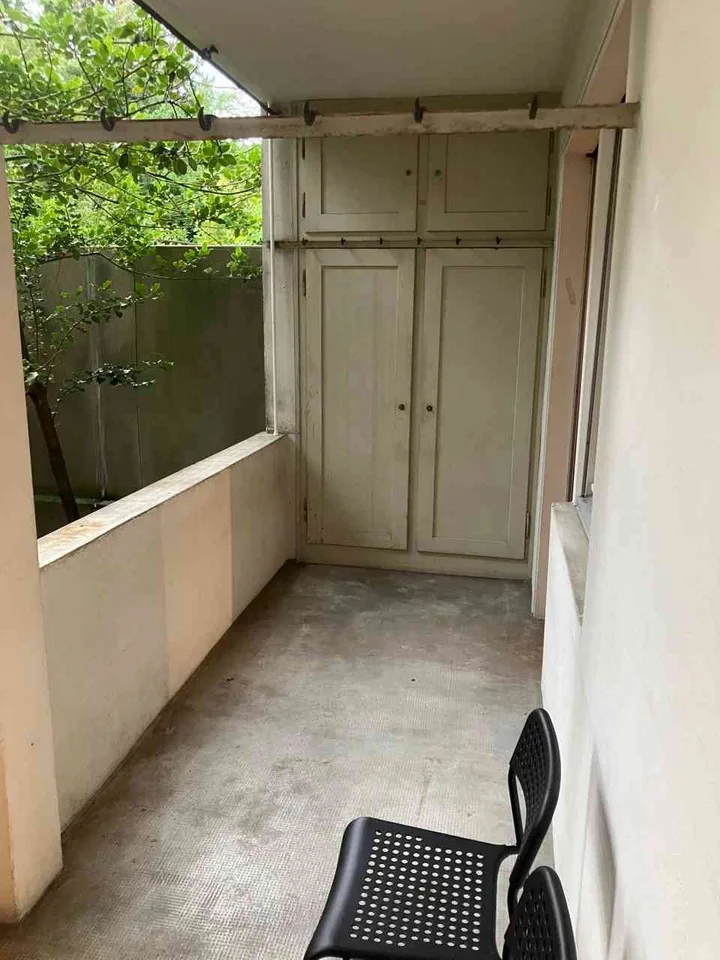 Möbliertes Privatzimmer A3 an zentraler Lage in 4-Z'Wohnung