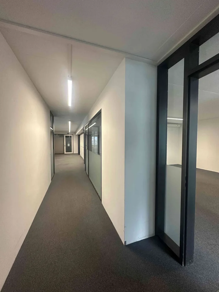 Vollausgebaute Büroräumlichkeiten