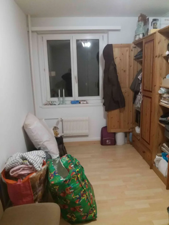 WG Zimmer mit Küche, Bad, Wohnzimmer