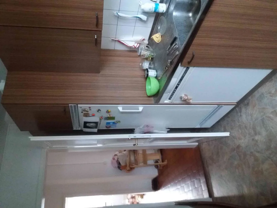 WG Zimmer mit Bad, Küche, und Wohnzimmer