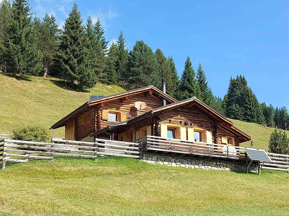 Luxuriöses Maiensäss an Toplage mit Panoramasicht bei Davos