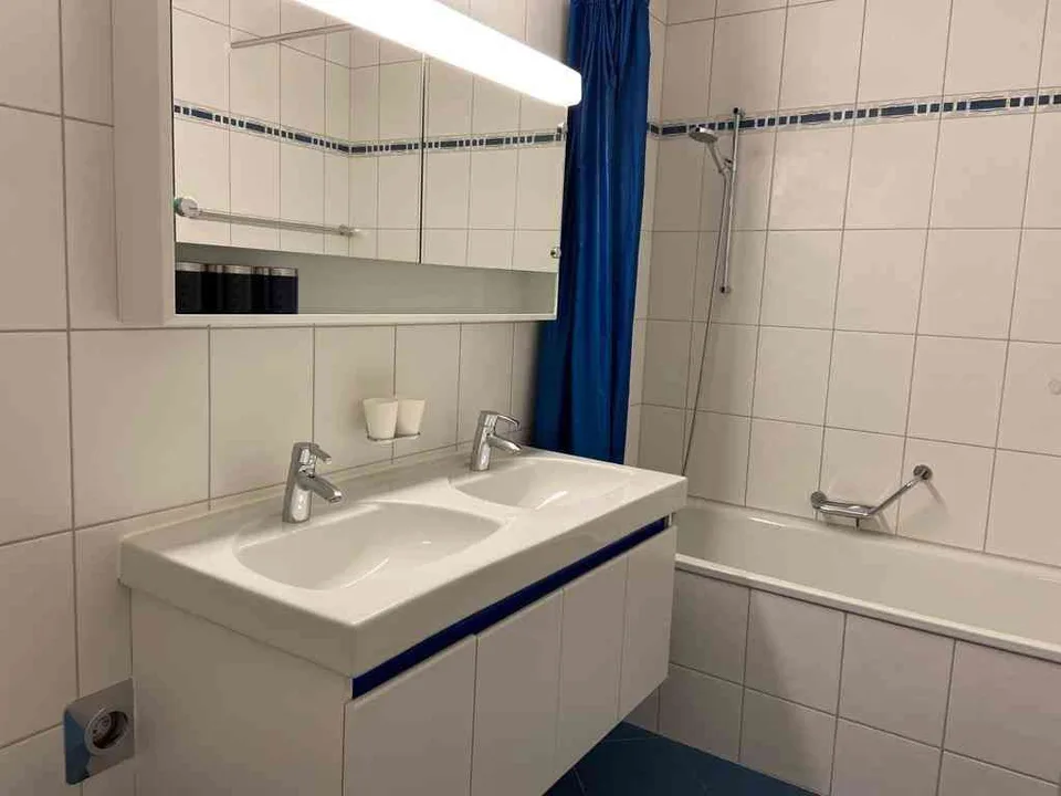 UNIQUE, attique de 140m2 avec vue imprenable sur le lac et les alpes