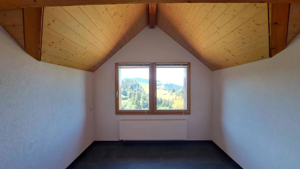 10-Zimmer-Einfamilienhaus (2 Wohnungen) im Grünen