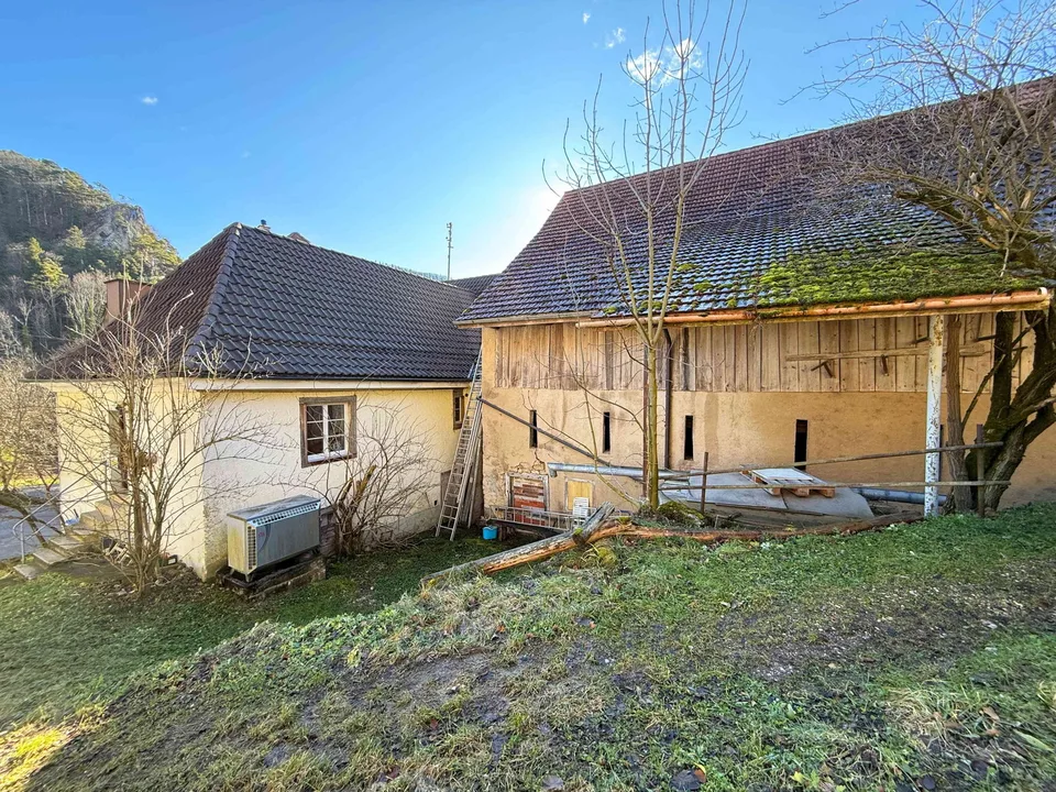 Ehemaliges Bauernhaus mit zwei Wohnungen in Beinwil (SO) zu verkaufen