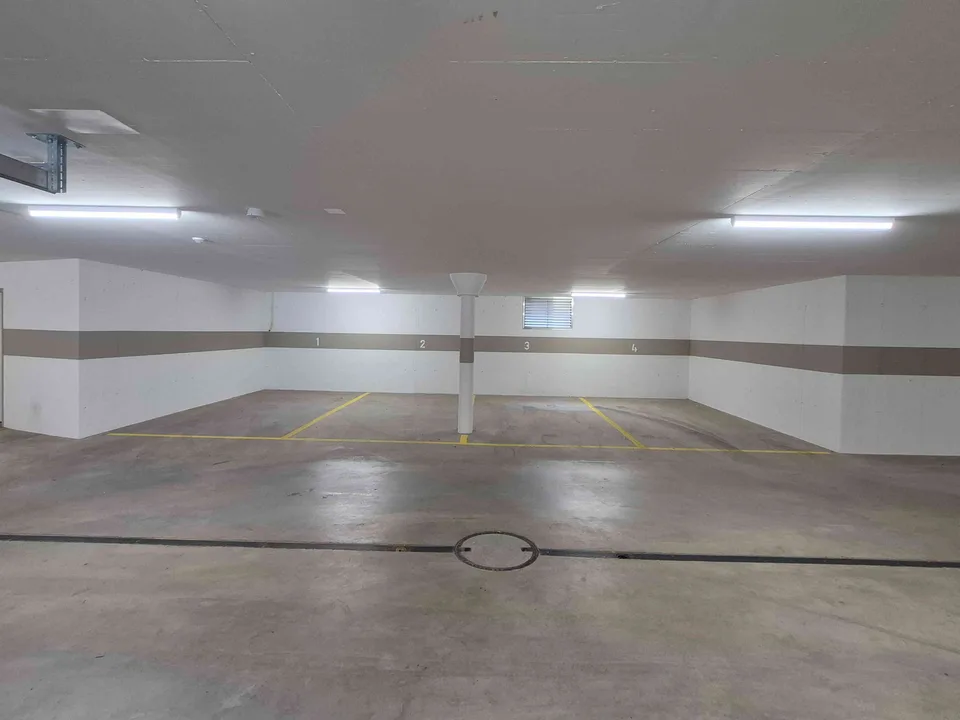 Tiefgaragenplätze in Henau zu vermieten