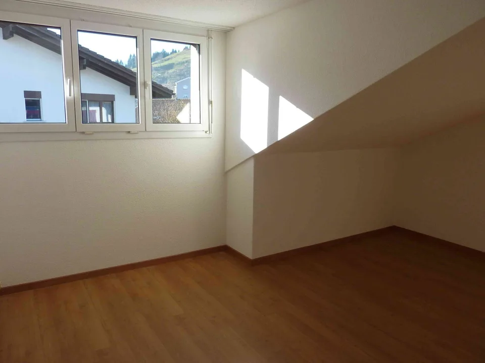 Dachwohnung mit neuer Küche