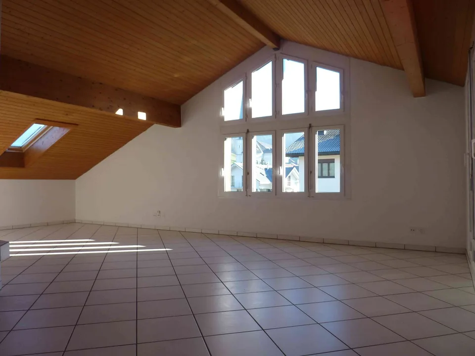 Dachwohnung mit neuer Küche