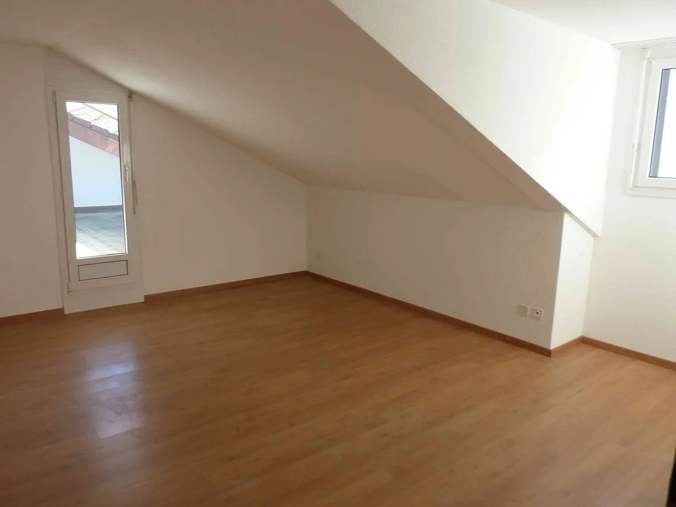 Dachwohnung mit neuer Küche