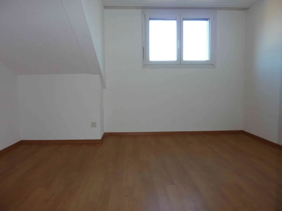 Dachwohnung mit neuer Küche