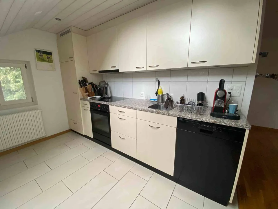 3.5-Zimmer-Dachwohnung in ruhigem und zentralem Seefeldquartier