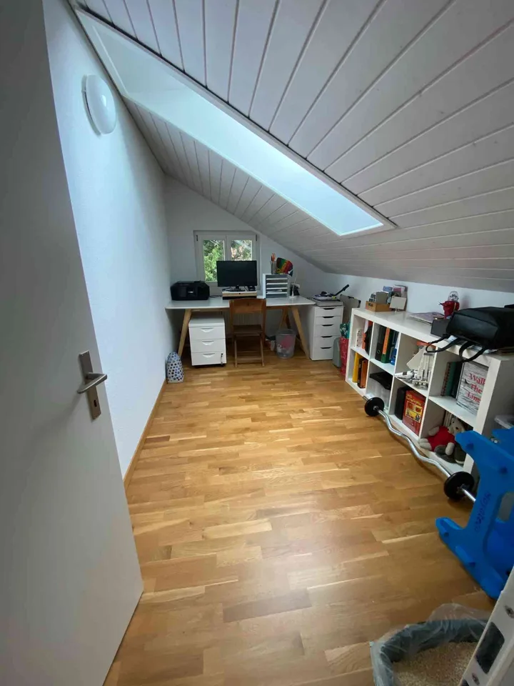 3.5-Zimmer-Dachwohnung in ruhigem und zentralem Seefeldquartier
