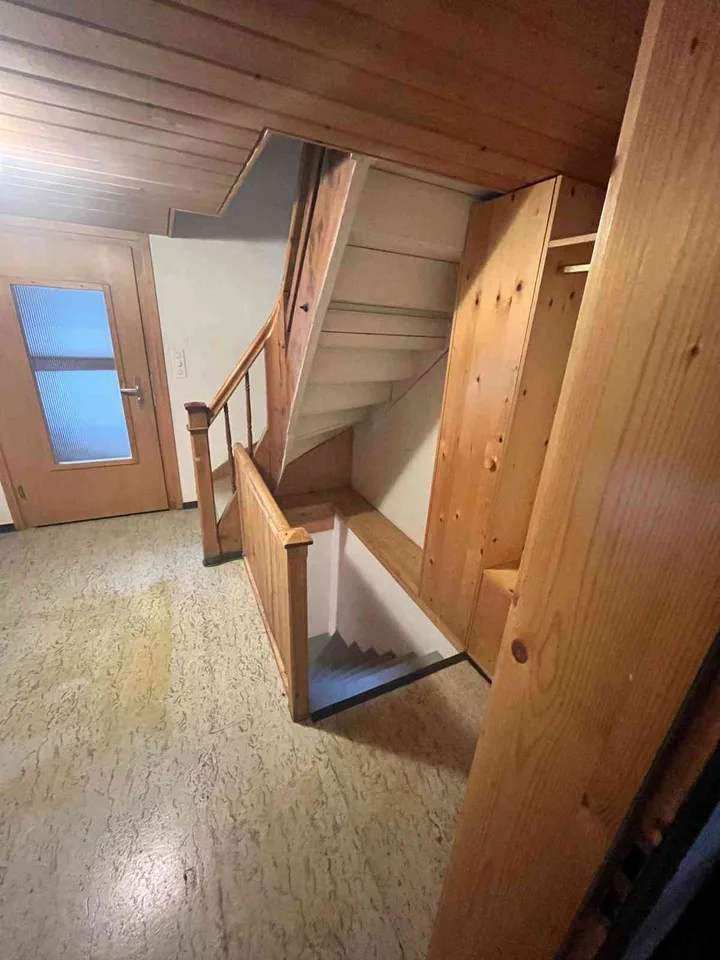 EFH mit sepr. Wohnung am Bach in Vättis