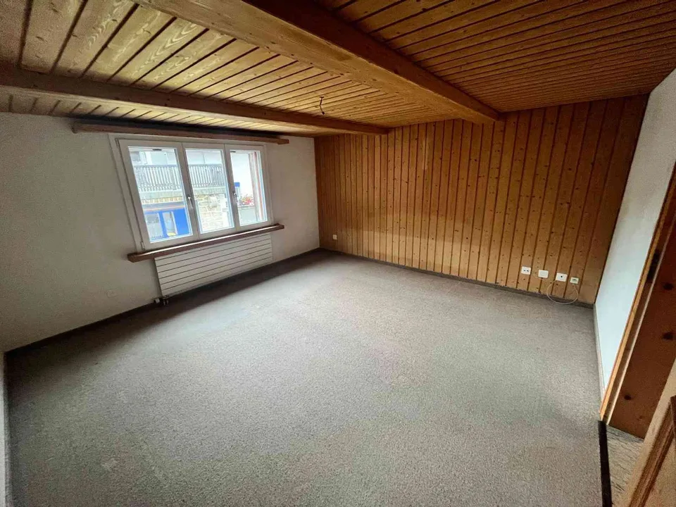 EFH mit sepr. Wohnung am Bach in Vättis