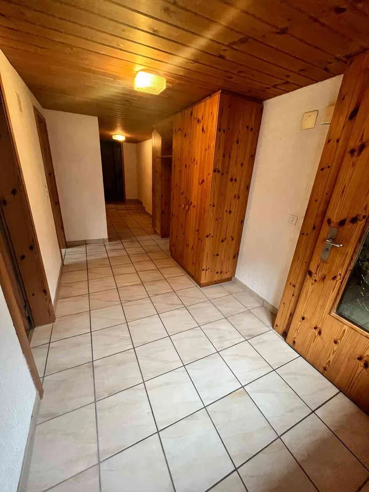 EFH mit sepr. Wohnung am Bach in Vättis