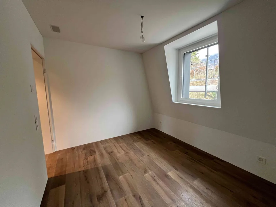 Erstbezug ab 01.04.2026 oder Vereinbarung — Casa Laura, Maienfeld