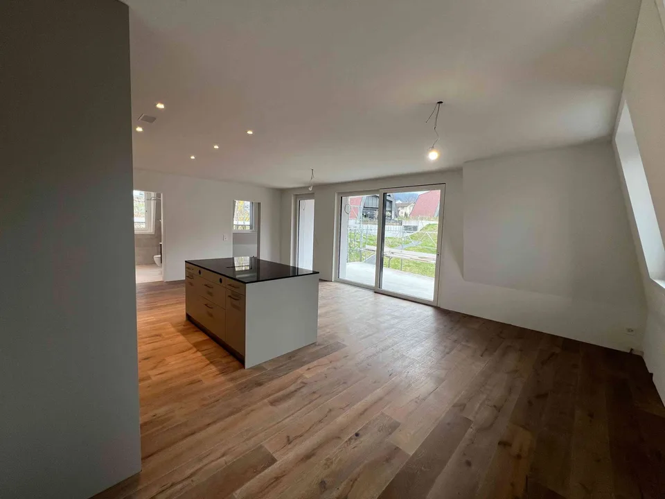 Erstbezug ab 01.04.2026 oder Vereinbarung — Casa Laura, Maienfeld