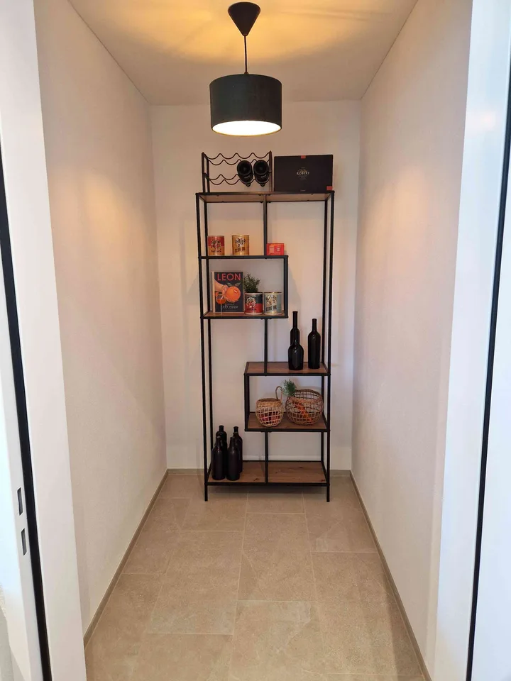 Neubau-Wohnung mit zwei Balkonen und Seesicht