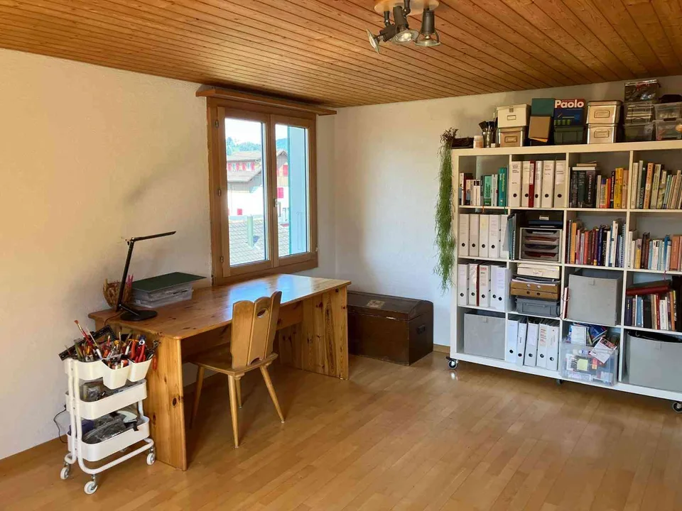 Helle 3-Zimmer-Dachwohnung im Zentrum von Horw