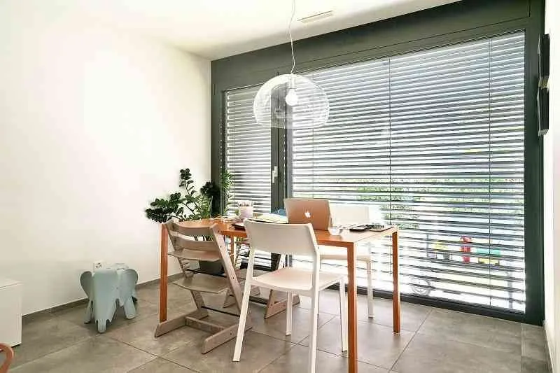 Appartamento 4,5 locali con giardino privato a Gordola