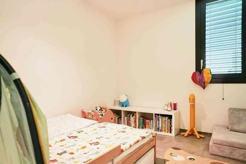 Appartamento 4,5 locali con giardino privato a Gordola
