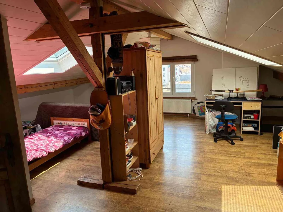 Maison individuelle avec 2 appartements, garage double
