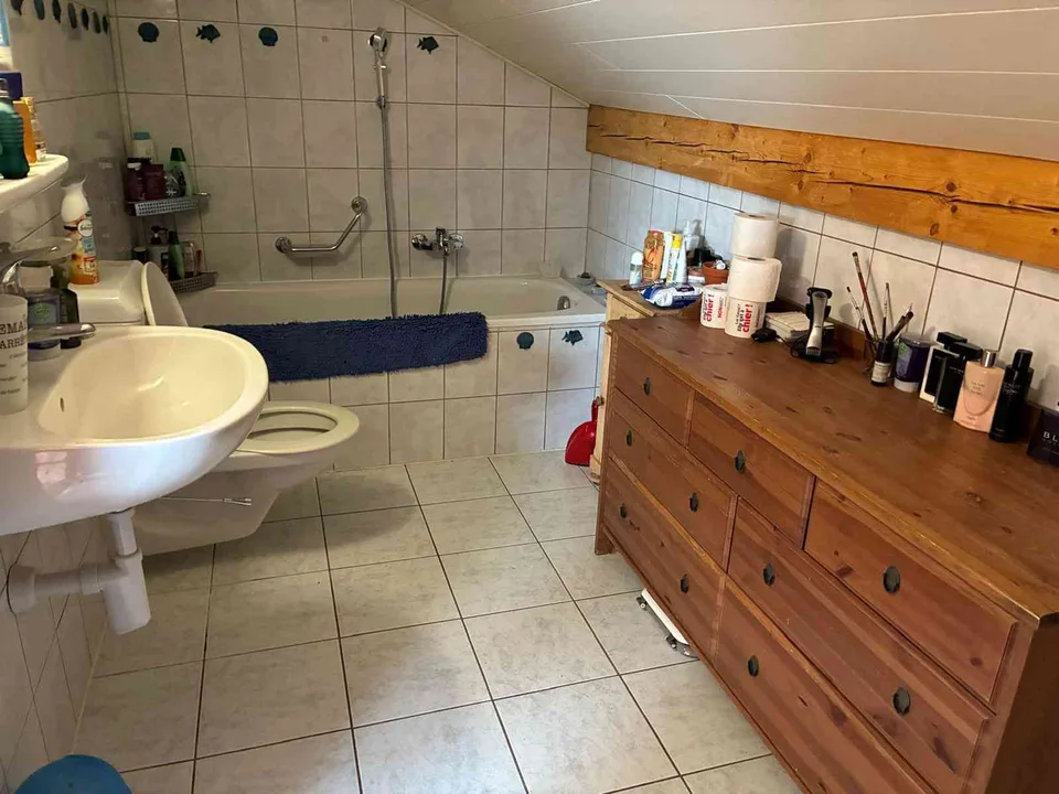 Maison individuelle avec 2 appartements, garage double