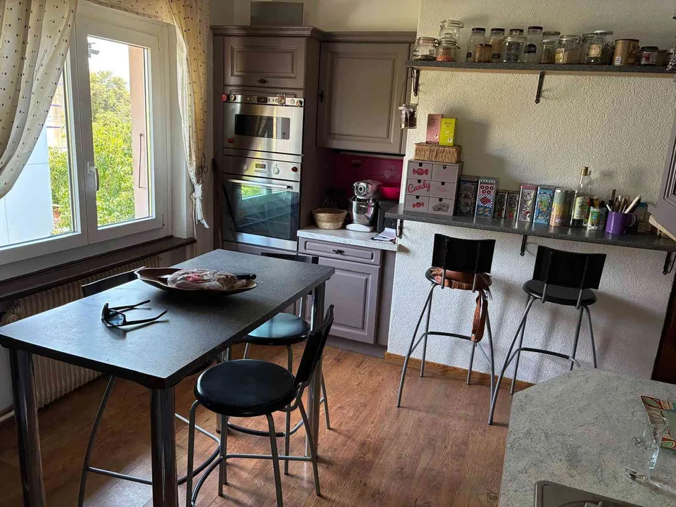 Maison individuelle avec 2 appartements, garage double