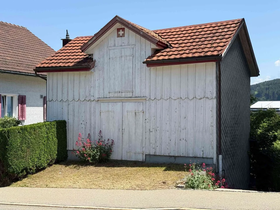 Vielseitiges Wohn- und Geschäftshaus mit Remise