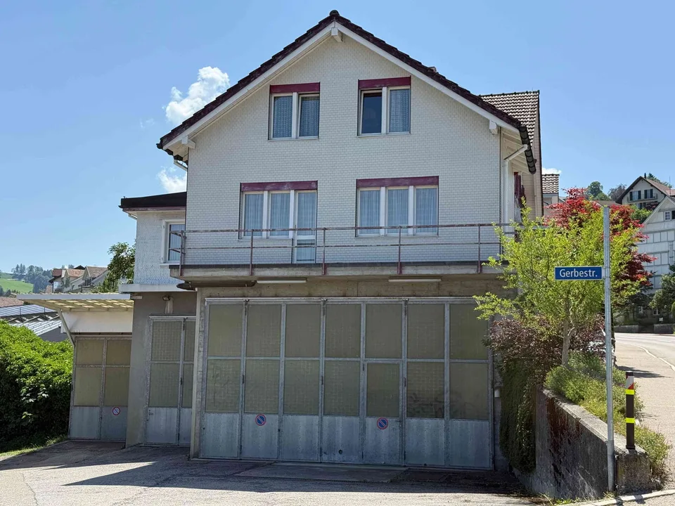 Vielseitiges Wohn- und Geschäftshaus mit Remise