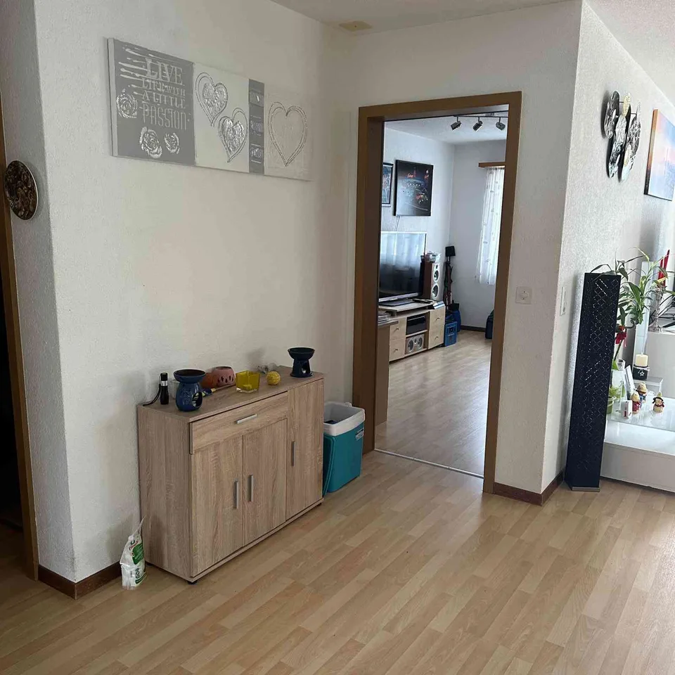 Grosszügige 4½-Zimmer-Wohnung in Arch zu vermieten