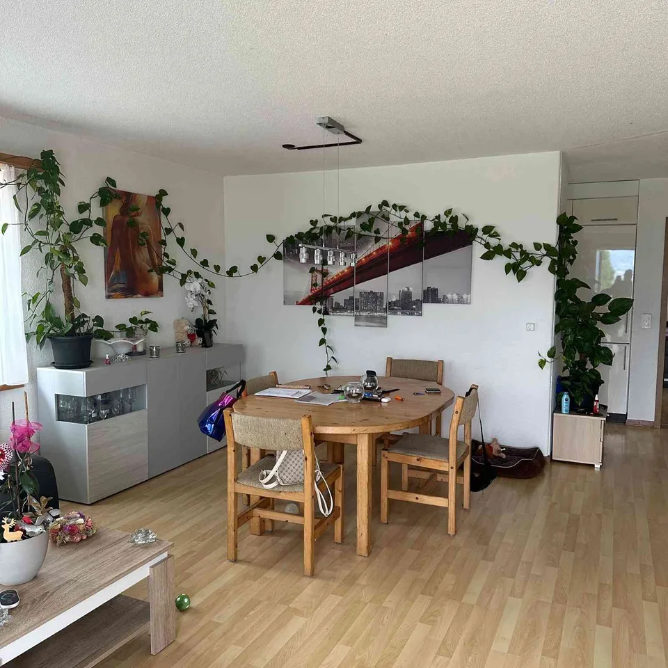 Grosszügige 4½-Zimmer-Wohnung in Arch zu vermieten