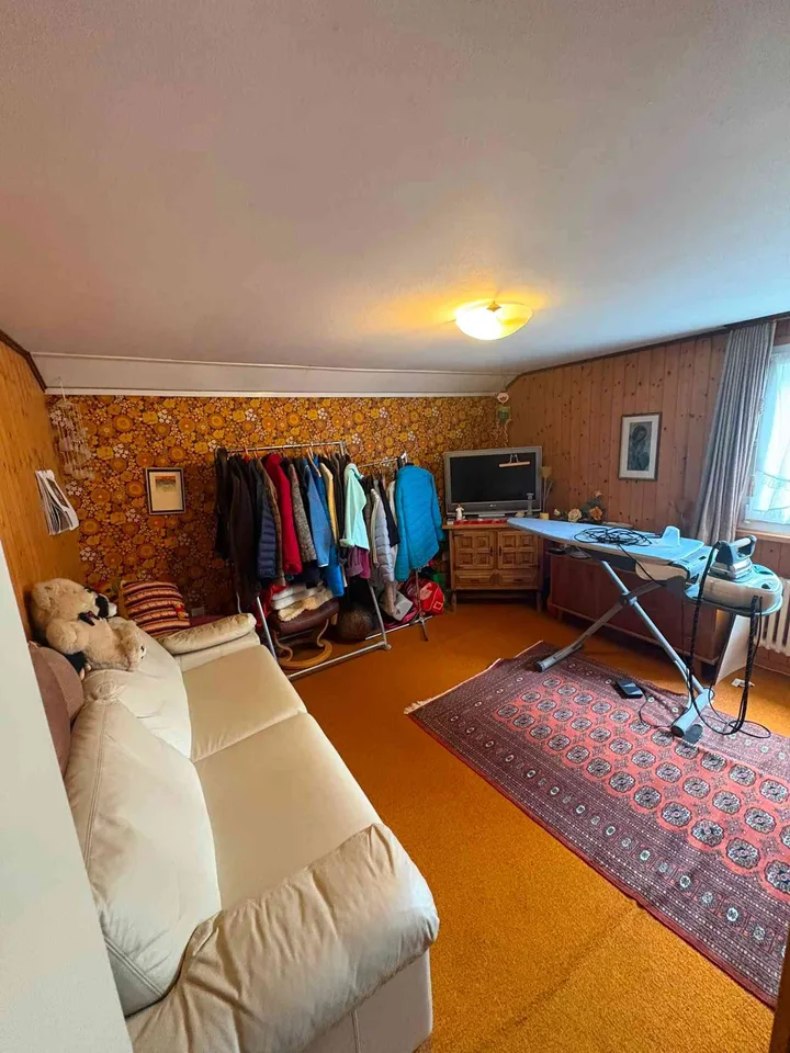 Charmantes 4.5-Zimmer-Einfamilienhaus an sonniger Lage mit Garage