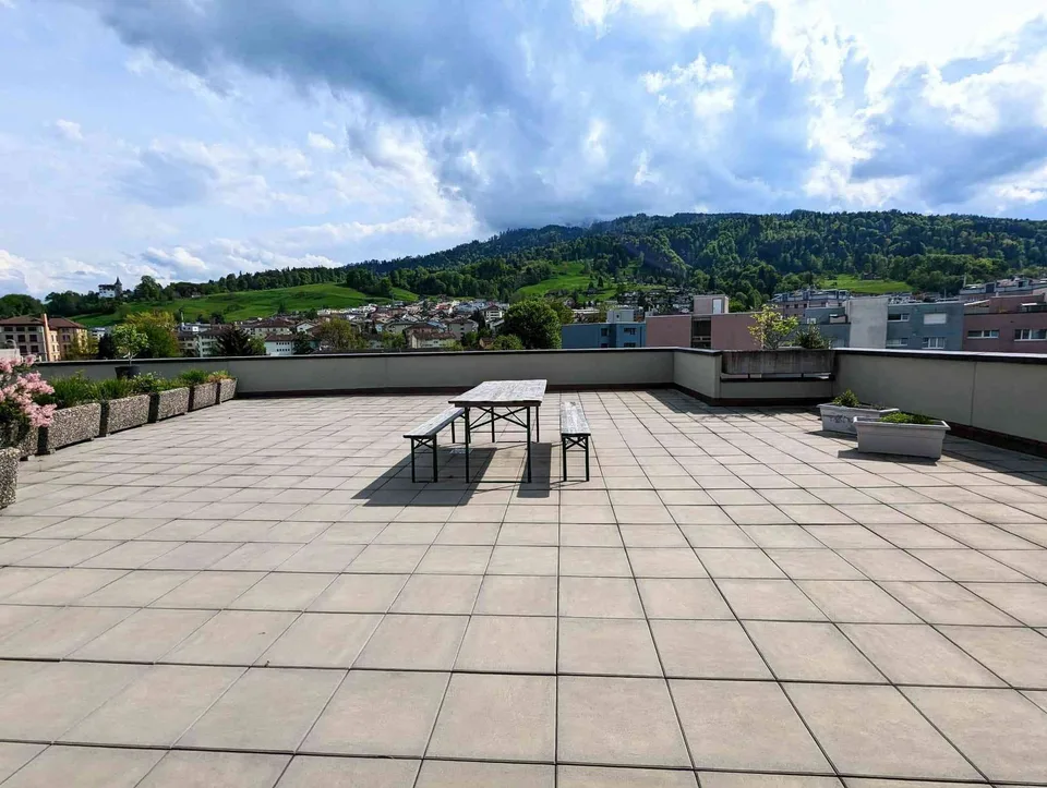 Untermiete: Einzigartige 3.5 Zimmerwohnung mit Pilatusblick